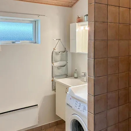 4 Bedroom Beautiful In *