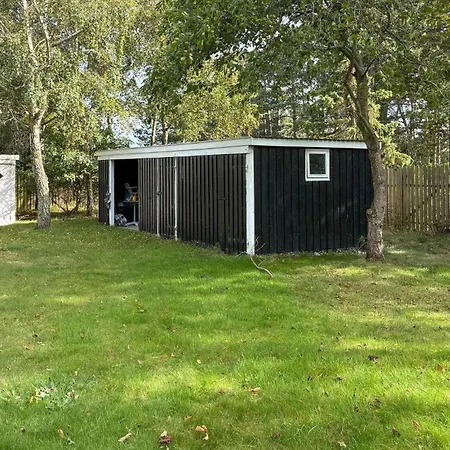 4 Bedroom Beautiful In Semesterbostad *