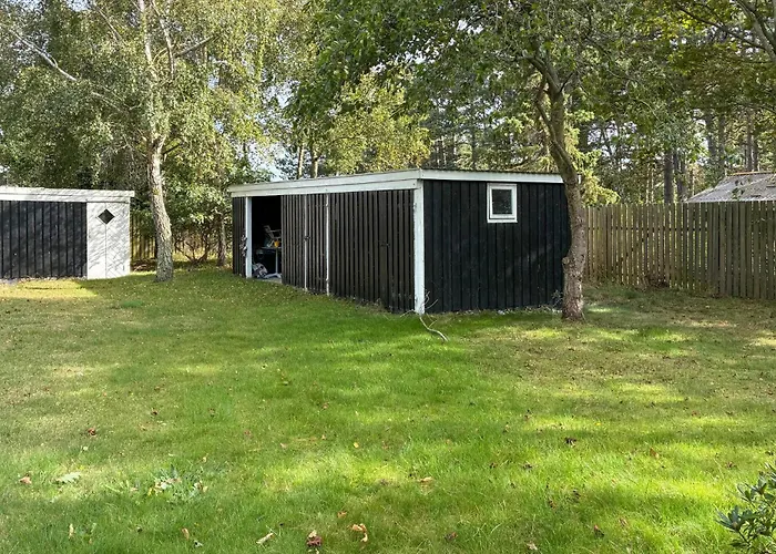 4 Bedroom Beautiful In Holiday home *