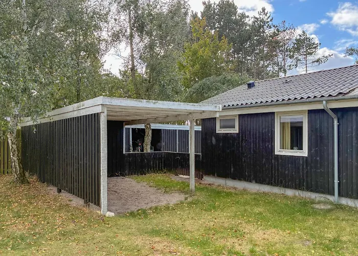 4 Bedroom Beautiful In *