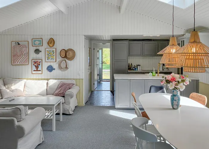 4 Bedroom Beautiful In * Store Fuglede