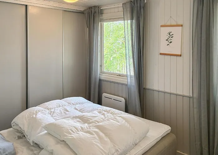 4 Bedroom Beautiful In Holiday home *