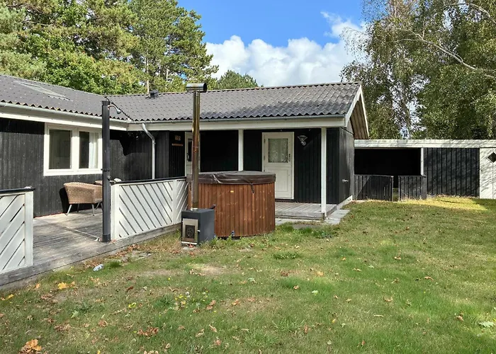 4 Bedroom Beautiful In * Store Fuglede